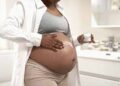 Enceinte, comment prendre soin de sa peau ?