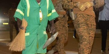 8 mars 2024 :  le Capitaine Ibrahim TRAORE rend une visite inopinée aux femmes de la Brigade verte