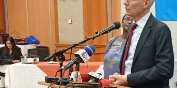 Burkina Faso : Volker Türk invite à garantir la participation significative et inclusive des femmes dans la transition