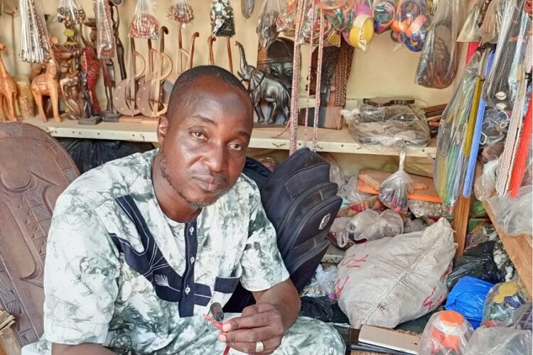 Bougoumpiiga Kassoum, exposant