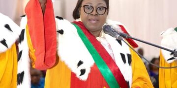 Burkina Faso :  Fatimata Sanou Touré, l’unique femme parmi les nouveaux membres du conseil constitutionnel