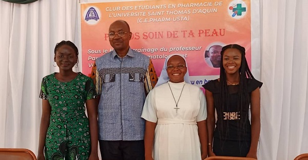 Sakande Cindy Dina Anaëlle, Professeur-Pascal-Niamba-parrain-de-lactivité, Sougrenoma-Josiane-Ouedraogo-la-presidente-dudit-club-soeur-Anne-Marie-Kabore-Dr-en-pharmacie-