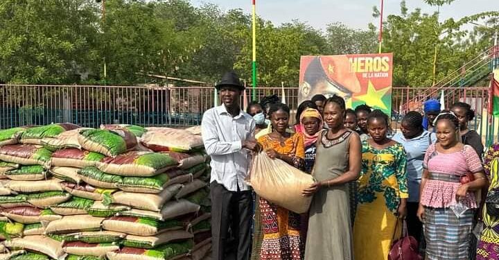 Familles des soldats tombés : 10 tonnes de vivres offerts par Ibrahima Maïga