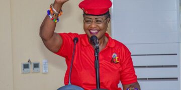 Institut africain pour le Développement de la Diaspora : Dr Arikana Chihombori Quao ravie de rencontrer le capitaine Ibrahim Traoré