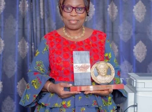 Distinction : Salimata Kini, lauréate de la 4e édition du Prix M. T. Kasalu