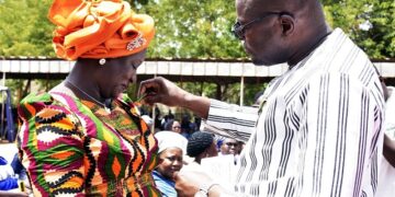 Décorées, les femmes s’engagent à mieux faire