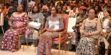 Libreville : Zita Oligui Nguema encourage les mères à renouer avec les valeurs culturelles