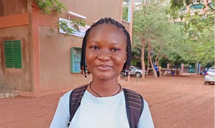 Heléna Da, candidate au BAC. "Je ne m’attends pas à des sujets faciles ; mais abordable pour que je puisse montrer mes compétences afin d’obtenir une bonne mention".