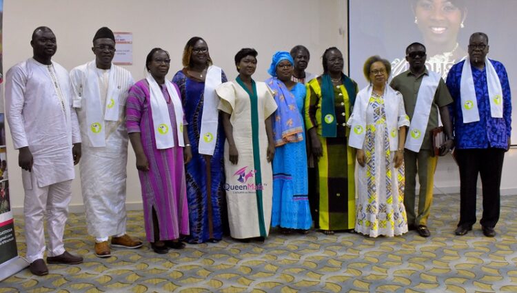 Les officiels de la cérémonie de lancement des activités de la Fondation pour le leadership féminin