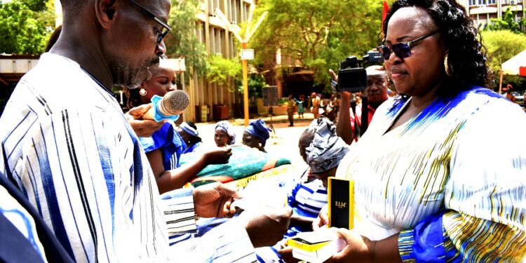 Un pas de plus vers l’égalité : Queen Mafa honorée