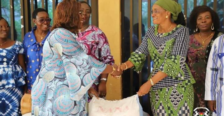 Burkina Faso : 10 millions de francs CFA pour les femmes vulnérables et enfants