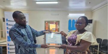 Galian 2024 : Maïmouna Traoré entre en possession de son prix spécial WaterAid