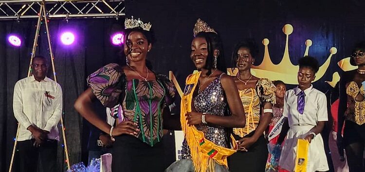 Miss petit modèle : Coraline Dobelie Ouédraogo passe la couronne à Natacha Maré