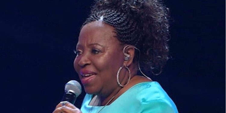 Musique : La gabonaise Patience Dabany évacuée à Paris pour des soins intensifs