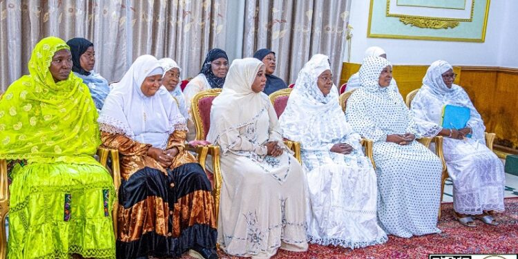 Burkina Faso : Les femmes de la Communauté musulmane invitent « les personnes sans foi ni loi » à déposer les armes