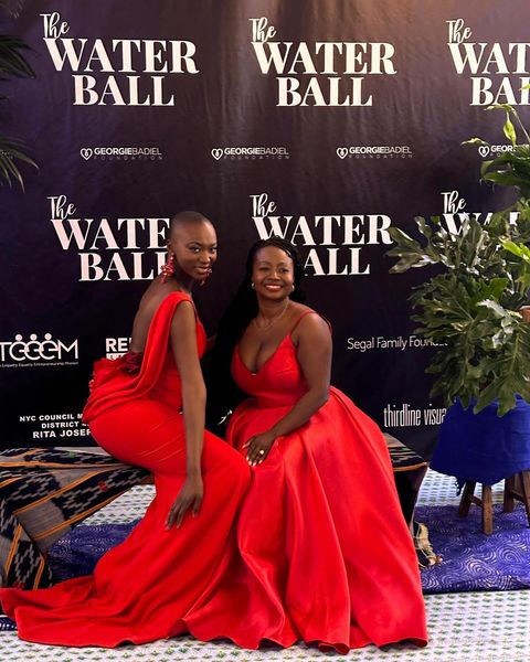 La promotrice de la fondation Georgie Badiel et Faustina Fynn Nyame, la directrice exécutive pour l’Afrique au Children’s Investment Fund Foundation (CIFF).