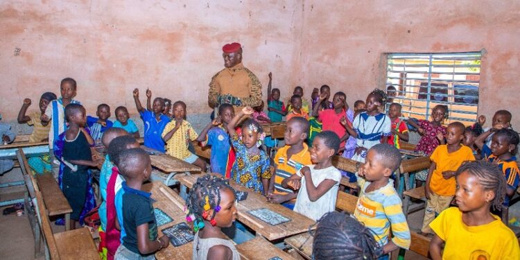 Rentrée scolaire : Ibrahim Traoré, déterminé à offrir de meilleures conditions d’apprentissage aux leaders de demain