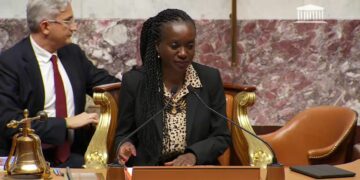 La députée franco-congolaise, Nadège Abomangoli  a présidé sa première séance à l&rsquo;Assemblée nationale