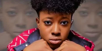 Slam : Quand Ôtemptic, slameuse burkinabé dompte Abidjan