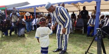 Rentrée scolaire : Le Président de l’ALT offre 18.000 kits scolaires