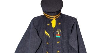 Burkina Faso : les costumes d’audience des magistrats et greffiers en Faso Dan Fani, « cinq fois moins chers »