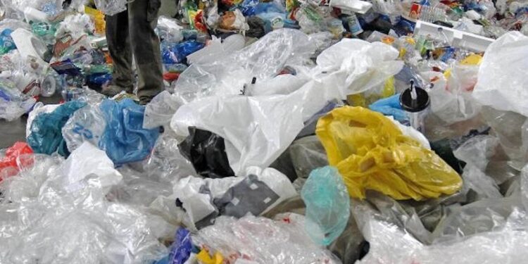 Interdiction des sachets plastiques : Un délai de 06 mois pour se conformer aux règles