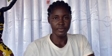 Adeline Aho Hien, une autodidacte inspirante dans la confection des accessoires de décoration