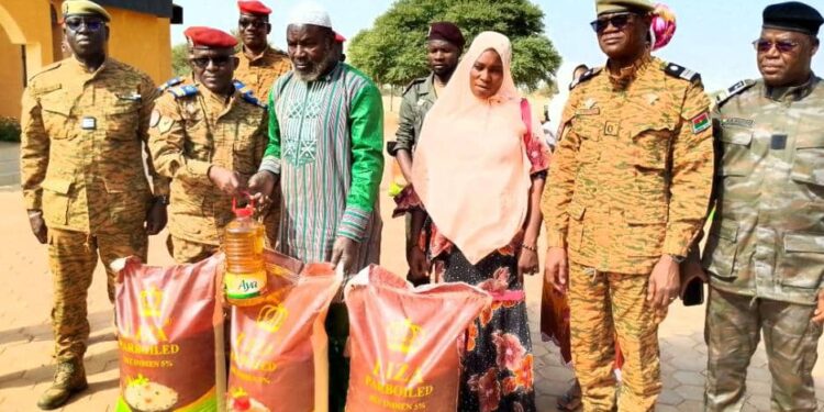 Dori : Les FDS font des dons aux anciens combattants, aux veuves et aux blessés de guerre