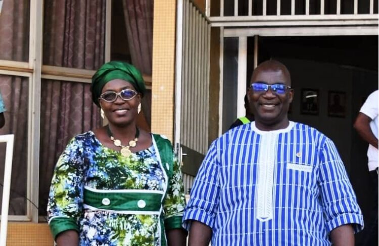 Henriette Gonta Da, présidente de la Commission nationale des Droits humains et le Ministre d'Etat, Ministre de a Fonction publique et du travail