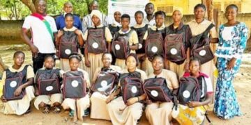 Education : Des kits scolaires offerts aux élèves déplacées internes des Hauts-Bassins