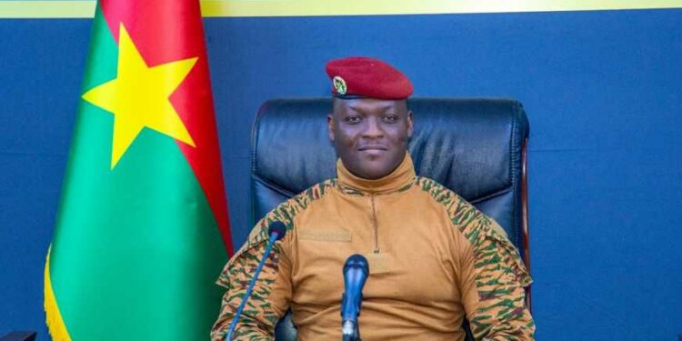 « Ils demandent une augmentation de salaire de plus de 2 millions. C’est du sabotage », Capitaine Ibrahim Traoré