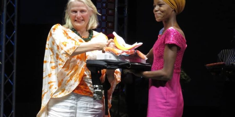 Concours de slam : Emmanuelle Sorgho amplifie sa voix contre les violences basées sur le genre