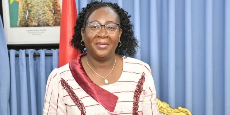 Madame Bêbgnasgnan Stella Eldine KABRE KABORE, reconduite à son poste