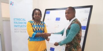 Commerce et Artisanat pour le Bien-être Social (CABES) : Les capacités des acteurs du secteur du textile, renforcées