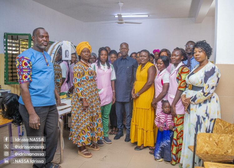 Idrissa Nassa et quelques membres de la Fondation