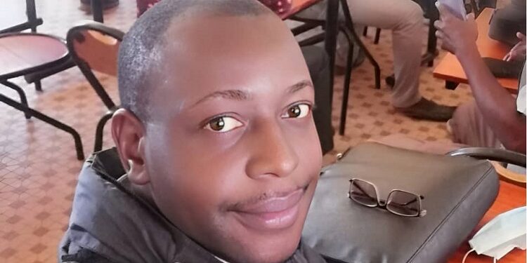 Hamed Toé: Juriste de formation,  professeur d’anglais par passion