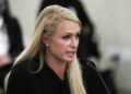 Los Angeles : Paris Hilton regarde impuissante sa maison partir en fumée