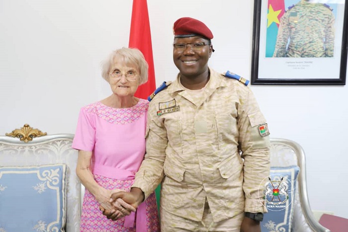 La Directrice générale de l’hôpital Schiphra, Marie Clarice Traoré et le Commandant Passowendé Pélagie Kabré kaboré, ministre en charge de l'Action humanitaire