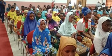 Réseau africain Jeunesse : Un projet éducatif et social pour les filles déplacées internes, lancé