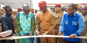 Industrialisation : le Président du Faso inaugure une minoterie à Saaba