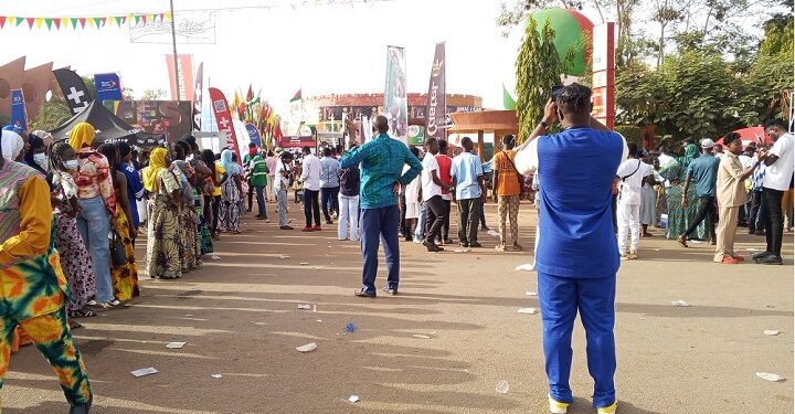 FESPACO 2025 : Les Ouagavillois prennent d’assaut le site