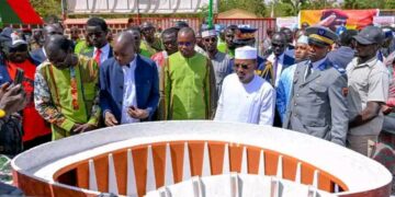 Le Maréchal Mahamat Idriss Déby Itno visite le mémorial Thomas Sankara