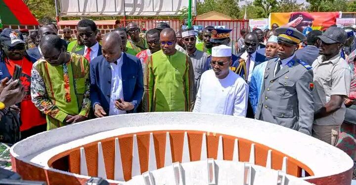 Le Maréchal Mahamat Idriss Déby Itno visite le mémorial Thomas Sankara