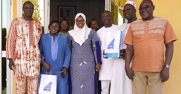 Administration publique : Bientôt une plateforme de suivi des présences et des positions