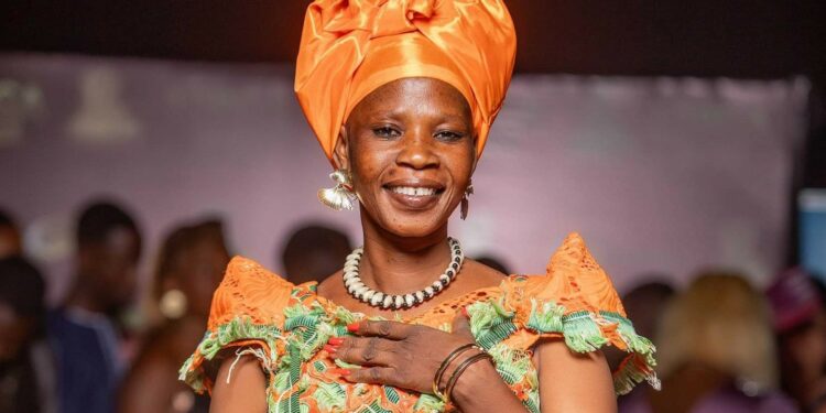 Musique : Awa Boussim annonce la sortie d’un nouvel album