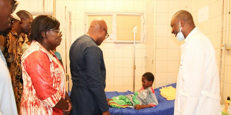 Centre hospitalier régional de Ziniaré : Dr Robert Kargougou prend le pouls de la campagne de chirurgie pédiatrique