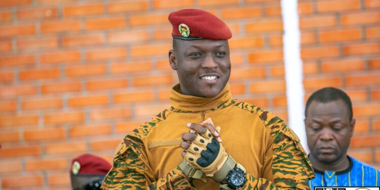 Plateau-Central : Le Président du Faso exhorte les opérateurs économiques à ne plus faire cavalier seul dans l’exécution des marchés publics