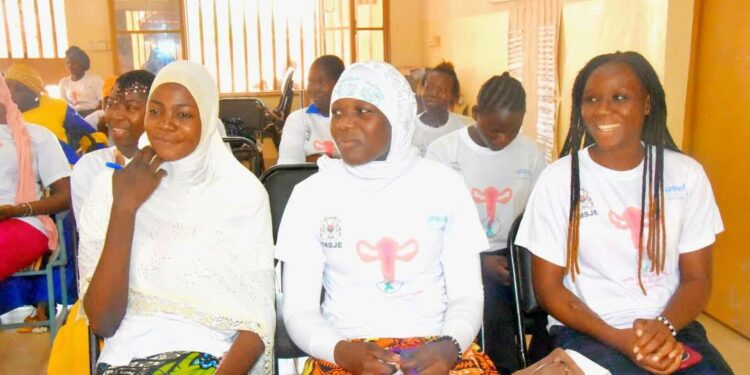 Promotion de la jeunesse : 50 jeunes filles outillées sur leadership et la santé sexuelle et reproductive