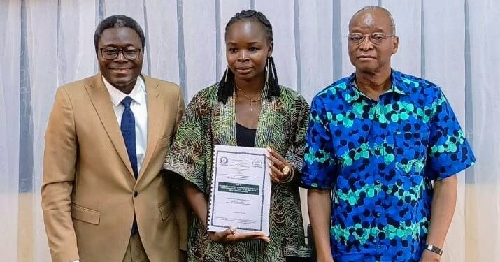 Soutenance : Éléonore Kocty dépeint la pratique du métier d’artiste interprète au Burkina