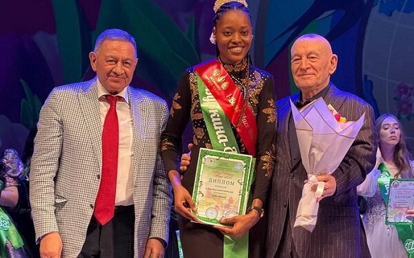 Miss World Navruz : La Burkinabè Adissa Nabi couronnée Première Dauphine à Moscou